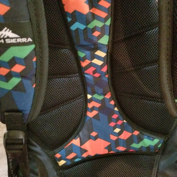 High Sierra Back Suspension Strap Tech Spot Backpack - Picture 9 of 15